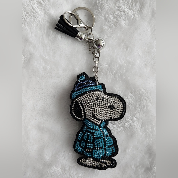 Snoopy Light Blue Coat And Hat Rhinestone Keychain Bag Charm - Picture 1 of 4